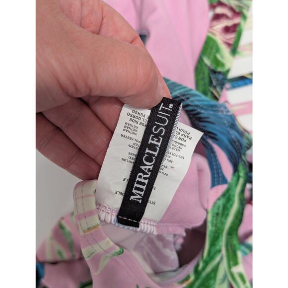 Miraclesuit Vintage Floral Leah Swimsuit High Neck One Piece Multi Pink X-Large - Picture 5 of 6